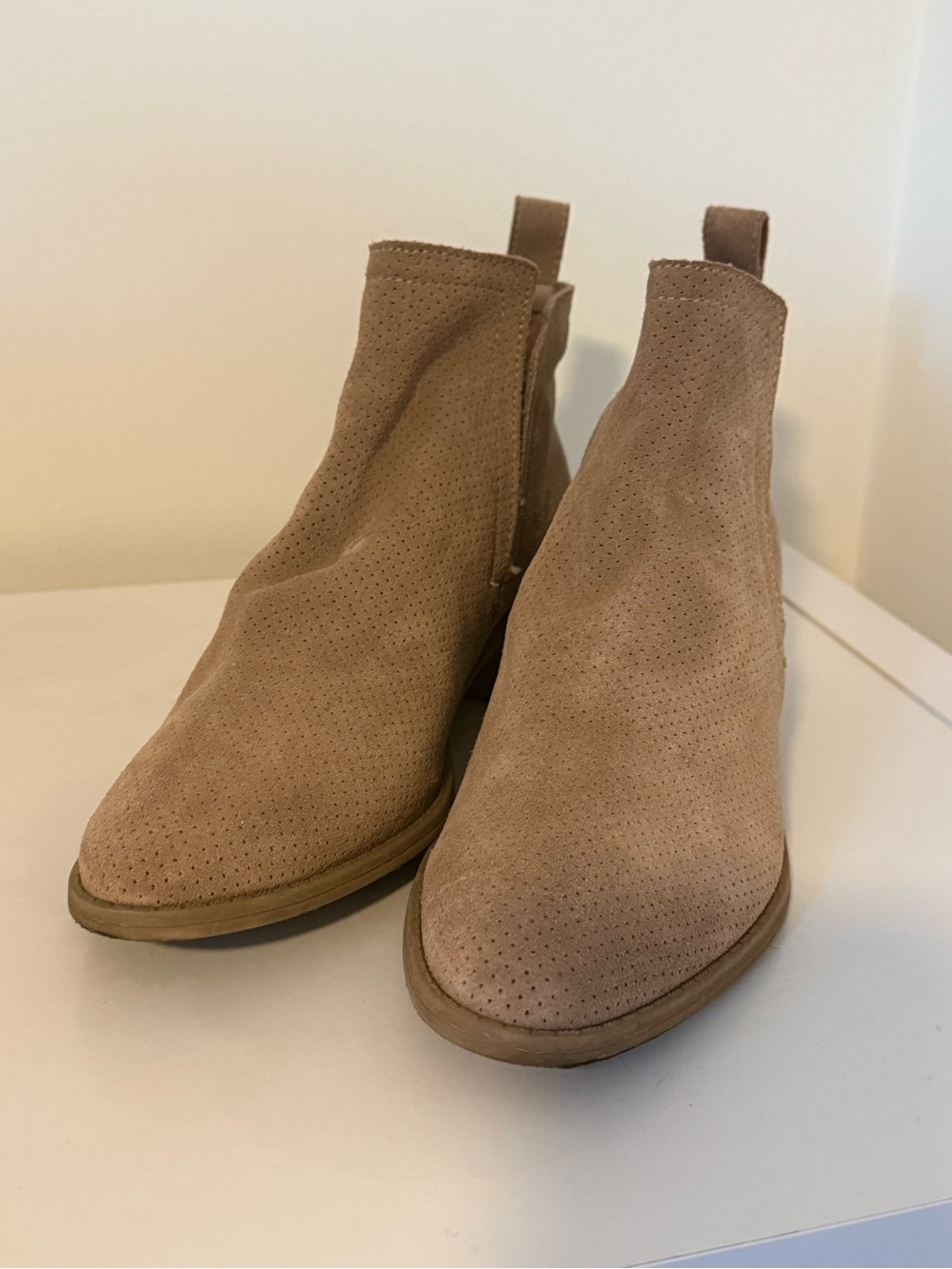 Dolce Vita - Women's Suede Perforated Chelsea Boot - Tan